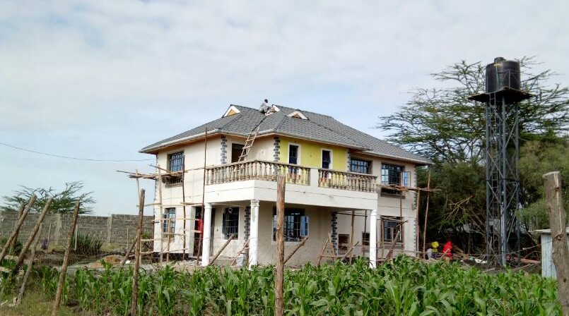basepoint15's tweet photo. Katani-Machaos county, four bedroom maisonette.
#Constitucion https://t.co/F08UJz4Og9