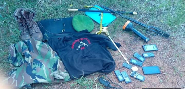 IntelRegion's tweet photo. PHOTOS: Troops Arrest 2 IPOB/ESN Members, Recover Rocket Propelled Launcher

Troops of the Joint Task Force (JTF) South-East Operation UDO KA II have arrested two members of the Indigenous People of Biafra/Eastern Security Network (IPOB/ESN) and recovered a locally-made Rocket Propelled Launcher (Ogbunigwe) and improvised explosive device (IED)-making materials. 

The arrests and recoveries were made during clearance operations along Ihioma-Ihittenansa in Orsu local government area and Okigwe-Umulolo in Okigwe local government area of Imo State. 

These operations aimed to identify and destroy potential camps of fleeing IPOB/ESN members and curtail their activities. 

One troop vehicle was hit by an IED, but no casualties were reported.