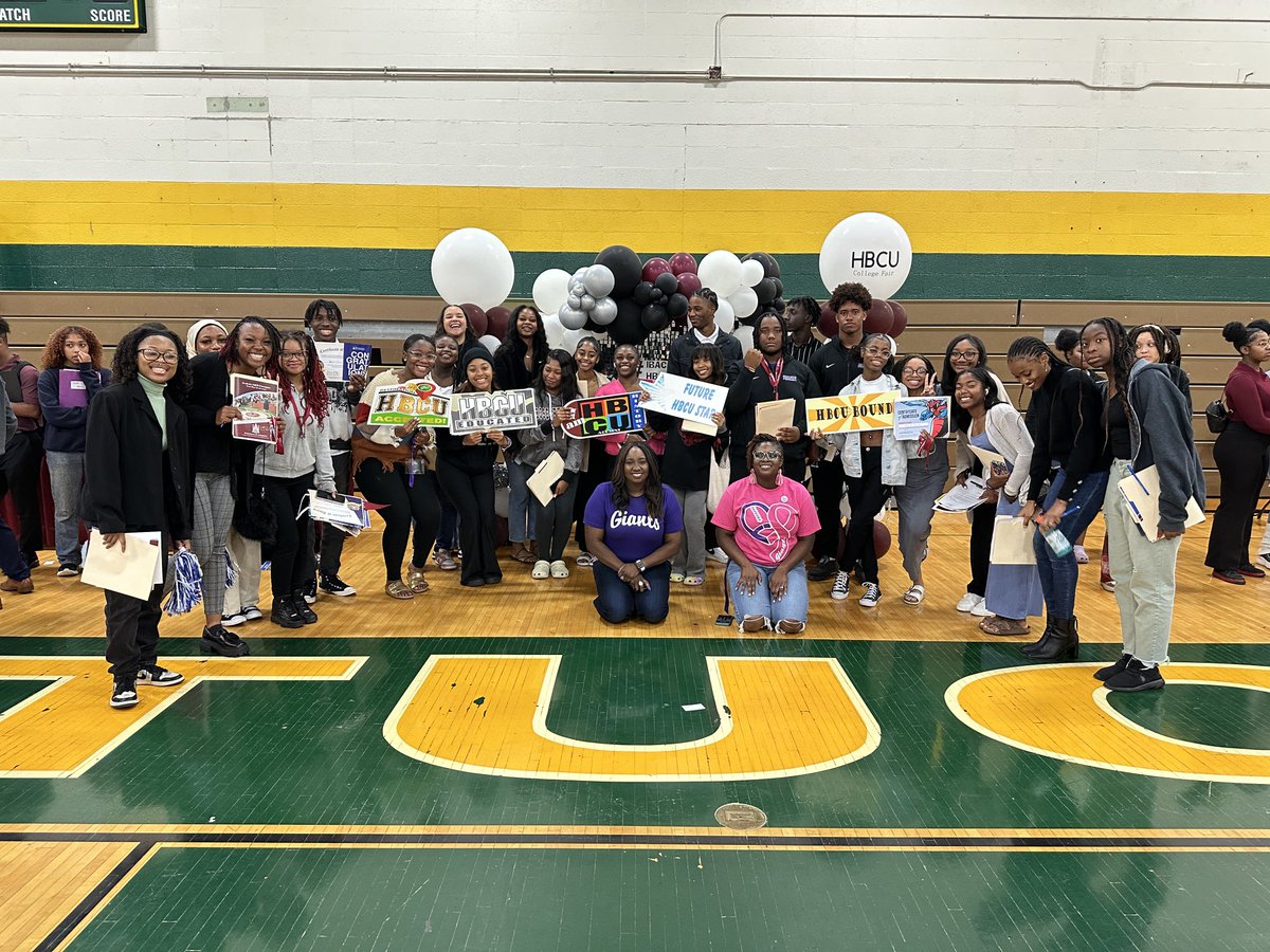 BDHS representing at the  HBCU college fair! Many students received multiple acceptances and scholarships offers onsite!!    Congratulations to our proud Giants! #classof2024
#wearewayne ⁦<a href="/Shicks9193/">Sonya Hicks, PhD</a>⁩ ⁦⁦<a href="/Babatunde1971/">Sherman Woodard</a>⁩ <a href="/KiaraCross132/">Kiara Cross</a>