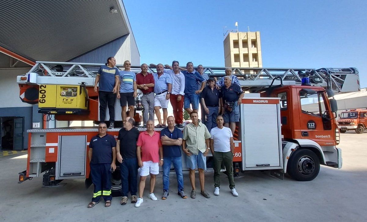 Avui hem celebrat la jubilació del nostre company Rafa Tejero després de molts anys de servei a can <a href="/bomberscat/">Bombers</a> 🚒

Molta sort i gaudeix d'aquesta nova etapa que ara comences ‼️