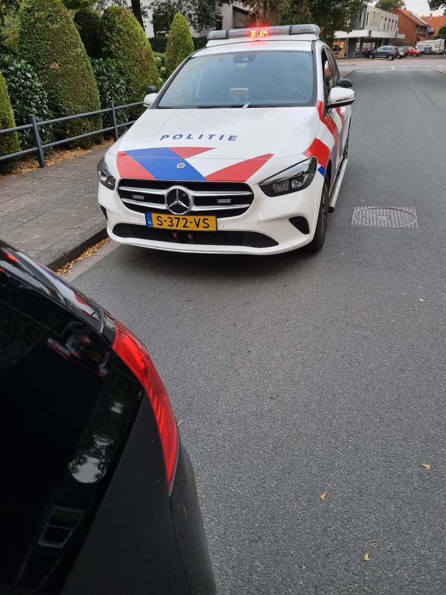 Controle op rijden onder invloed van alcohol en of drugs #Surveillance. Alle gecontroleerden reden niet onder invloed. Mooi werk! Peter