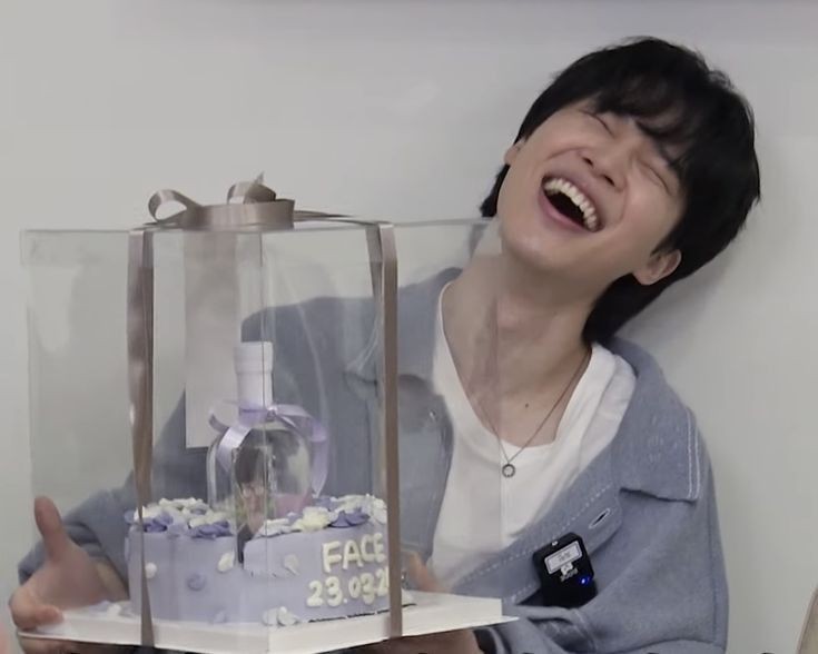 ASBRESERVA's tweet photo. "Jimin, ele é o ser vivo mais fofo, você sabe, neste mundo inteiro" — namjoon https://t.co/A0zPP1KmyC
