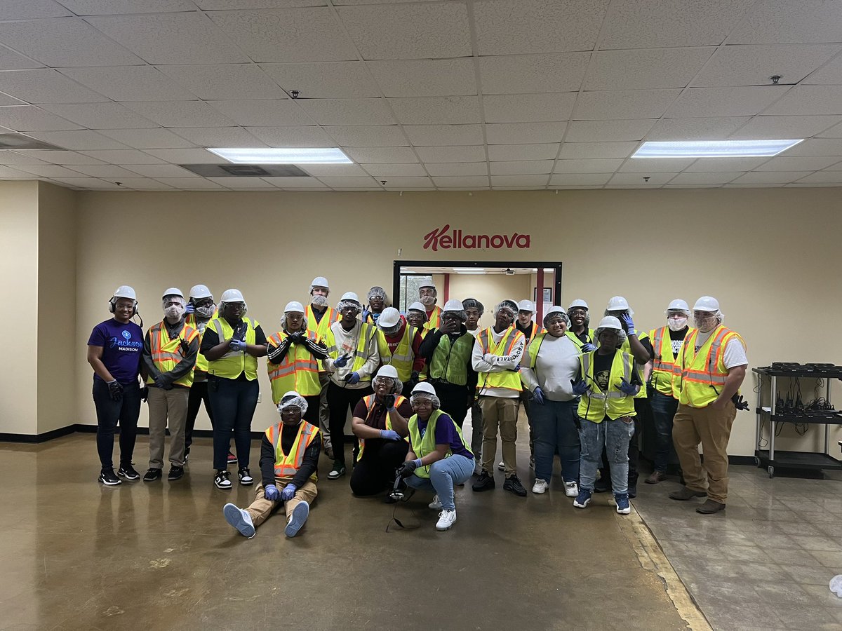 LTMHSCrusaders's tweet image. Manufacturing Day! #Kellogg #DeltaFaucet #TechStudents #TechLife @JMCSchools