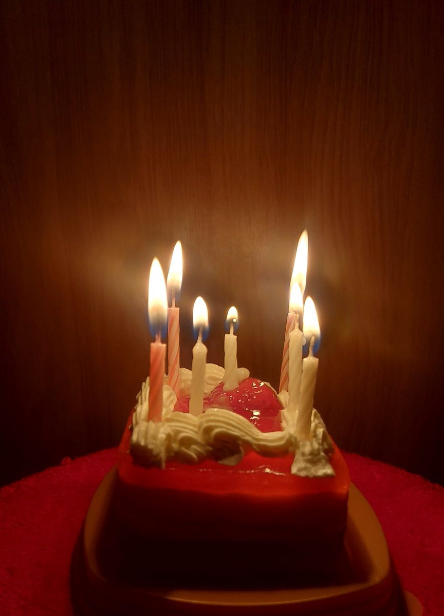 JxJom_'s tweet photo. Happy birthday to me🎂🥳 https://t.co/tEDJPWubYK