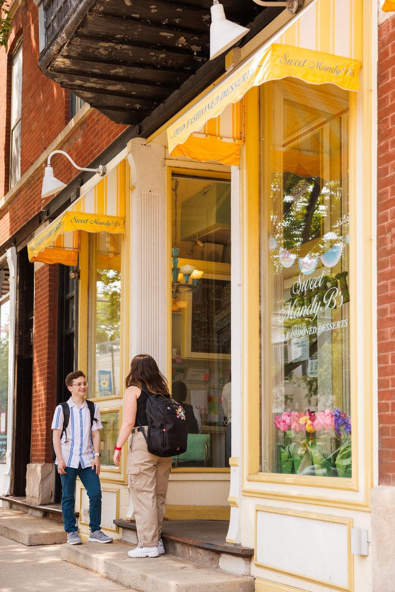 DePaulU's tweet photo. Chicago has been named the Best Big City in the U.S. by @CNTraveler for the 7th year in a row! The magazine gave shout-outs to the city’s architecture, museums, vibrant food scene &amp; neighborhoods to explore. We’re proud Chicago is our hometown! 
Read more: https://t.co/OqHjTgrqMl https://t.co/ciMz1sLobz