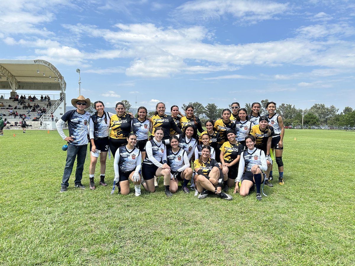 RafaCazares's tweet image. Arrancamos la participación del @CUAAD_UdeG en el torneo Intercentros de la @udg_oficial con la participación de las selecciones de #Tochito Femenil y Varonil en las instalaciones del CUCBA