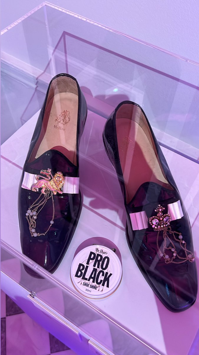 NaomiLASmith's tweet image. #themissingthread exhibition at @SomersetHouse house. As someone with a creative background I love when #blackidentity is explored through fashion and art 💜 I’ll be doing  a #blackandgoldeducation TikTok on my visit and representation in fashion this weekend