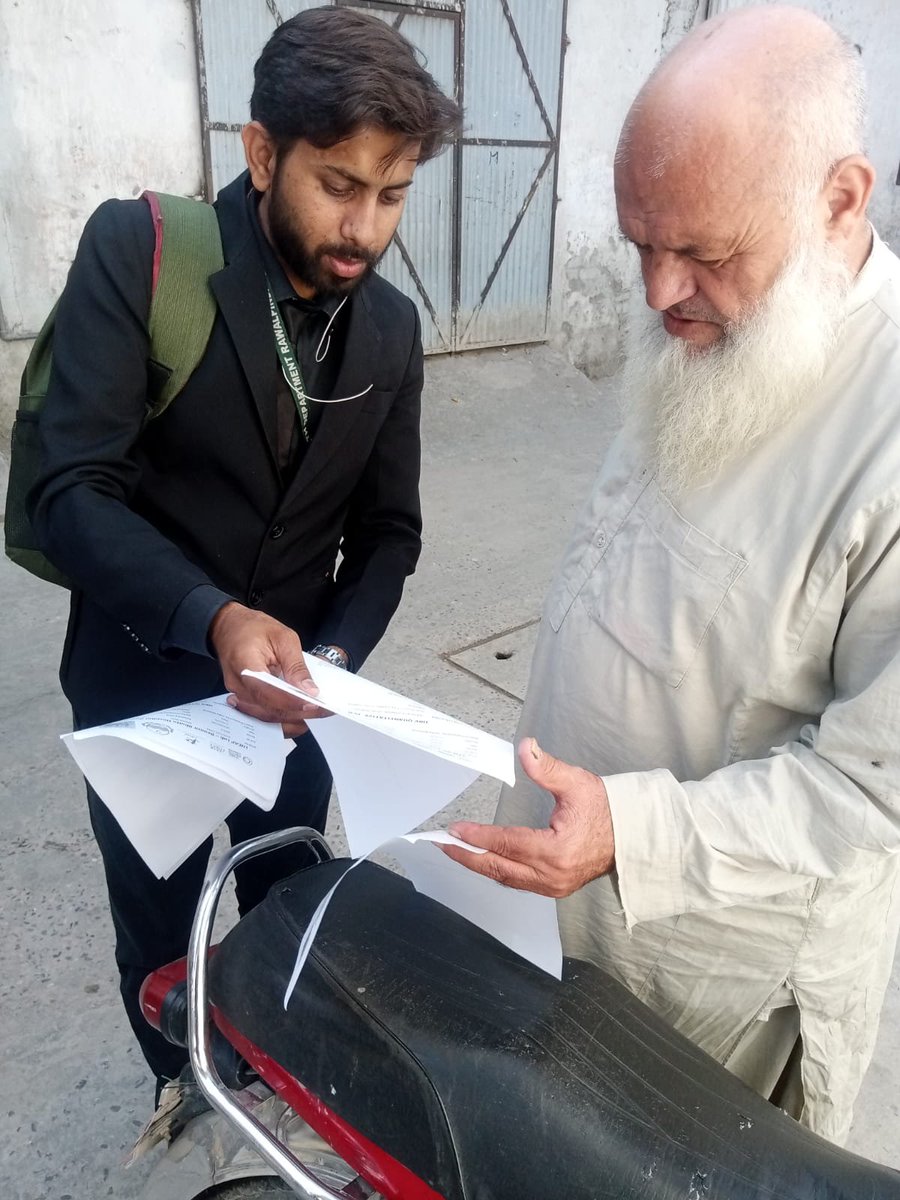 LHEAP_Project's tweet photo. Our Frontline Hepatitis Elimination Worker (FHEW) brings the result of HCV viral load test to the patient at home. The same day patient is linked to treatment.
Early diagnosis and treatment eliminate the risk of hepatic complications including Cancer. 
#LiverCancerAwarenessMonth https://t.co/IULrkGpX74