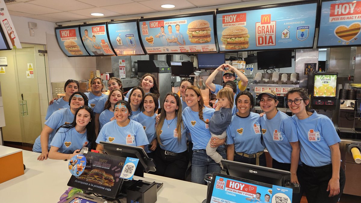 Gran Día de McDonald’s: una jornada solidaria con presencia en Punta del Este portada.com.uy/noticias/int_g… - #Portada <a href="/McDonalds_Uy/">McDonald's Uruguay</a> <a href="/RiccettoMaria/">Maria Riccetto</a> #GranDía #McDonalds #PuntaDelEste