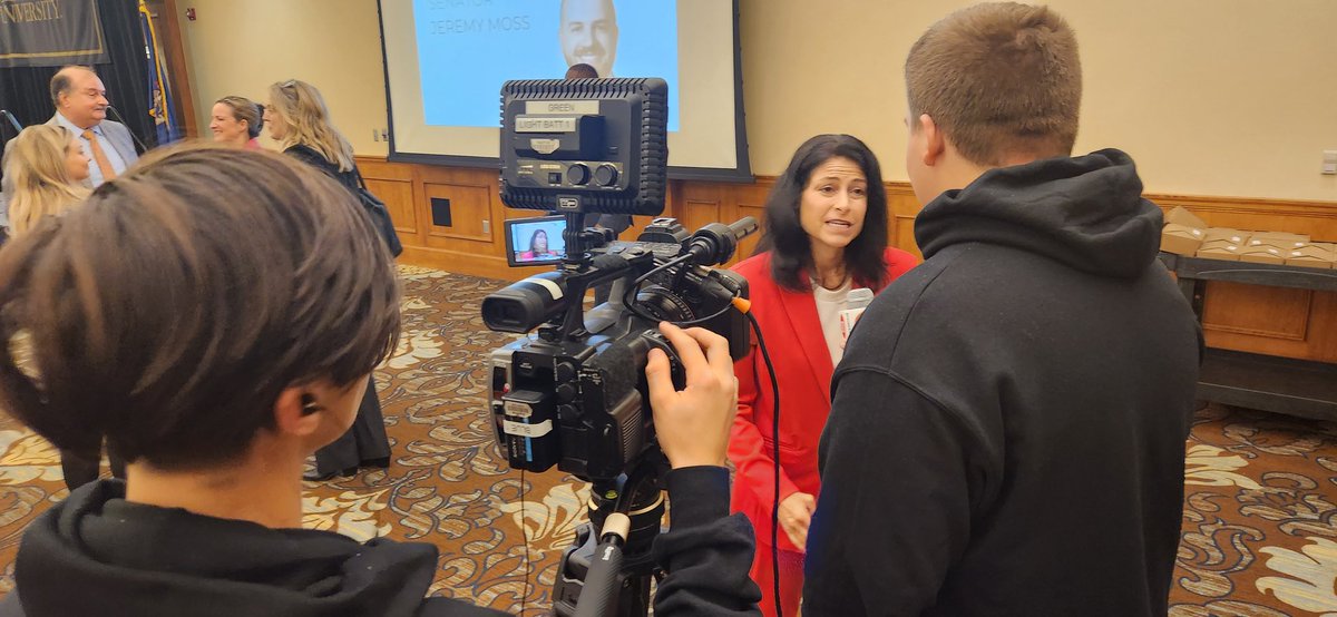 DTV_Official's tweet photo. Big Day for @DTV_Official at the MI Student Voter Summit @oaklandu 
Lots of great information today for young voters! 

Thanks for having us! 

#mistudentsvote https://t.co/X0O8OkDMFx
