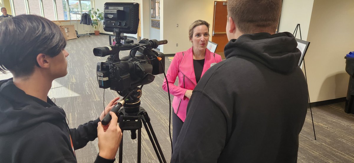 DTV_Official's tweet photo. Big Day for @DTV_Official at the MI Student Voter Summit @oaklandu 
Lots of great information today for young voters! 

Thanks for having us! 

#mistudentsvote https://t.co/X0O8OkDMFx