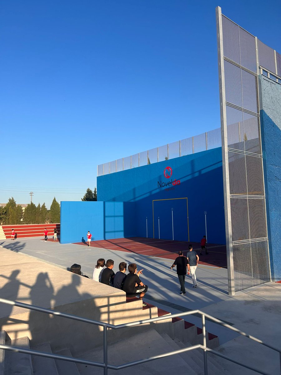 compromisNVLD's tweet image. Hui hem inaugurat el nou rocòdrom i pilota valenciana🏐 amb la presència de la nostra regidora @silviaannatomas.
Unes instal·lacions esportives dignes a #Novelda gràcies a l&apos;esforç dels #GovernsAmbCompromís🏦🍊 i la seua aposta per Novelda i el nostre esport nacional.