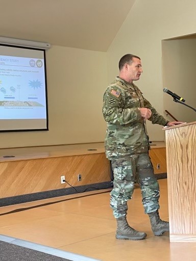JaxStrong's tweet photo. Jacksonville District Commander James Booth presents the Central &amp; South Florida Flood Resilience project to the Broward Leaders Resilience Roundtable.  Over 30 cities and organizations attended the Broward County-hosted event. #USACE #BUILDSTRONG #JAXSTRONG https://t.co/K4orWRRANs