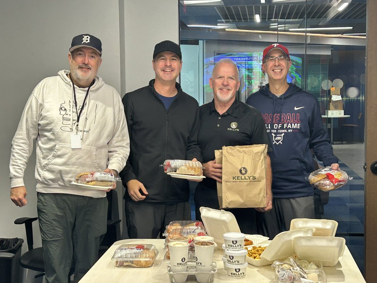 KELLY’S! KELLY’S ROAST BEEF! Big thanks to <a href="/KellysRoastBeef/">Kelly's Roast Beef</a> for the massive food drop and free swag during yesterday’s show. @Toucherandrich <a href="/985TheSportsHub/">98.5 The Sports Hub</a>