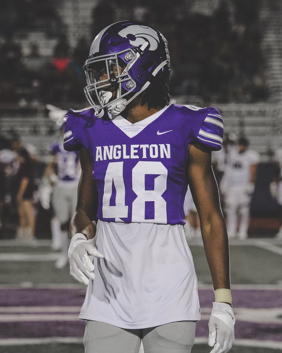 Psalms 16:8 I keep my eyes always on the Lord. With at my right hand, I will not be shaken.

With that being said 7:00p kick off Terry your up next! #LETSGO #FAMILY #BATTLETESTED #THEWILDCATWAY