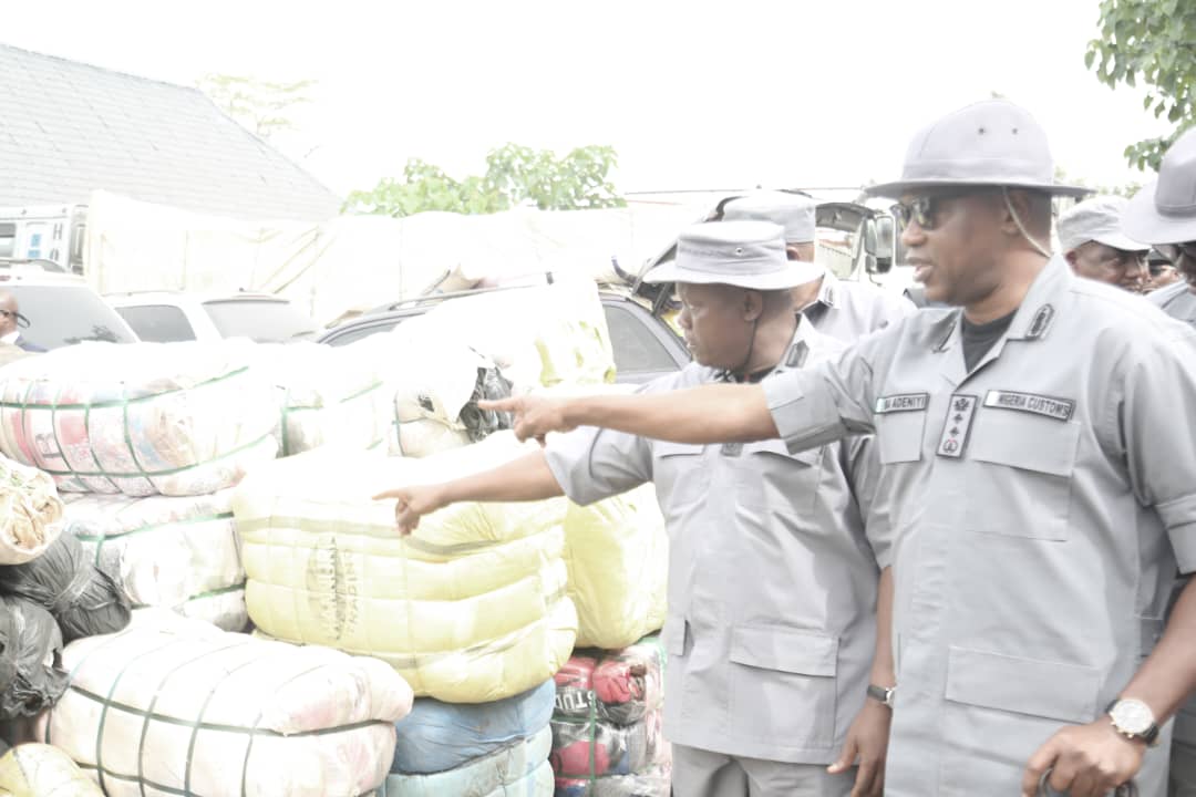 IntelRegion's tweet photo. PHOTOS: Customs Intercept N241m Contraband In Seven Days

The Ogun 1 Area Command of the Nigeria Customs Service has intercepted contraband worth N242 million within seven days. 

The acting Comptroller General of Customs, Adewale Adeniyi, announced this during a press briefing in Abeokuta. 

The contraband included 1,436 used pneumatic tires, 53 sacks of tokunbo tires, 569 parcels of cannabis sativa weighing 1,179 kilograms, 3,149 bags of foreign parboiled rice, and 32 vehicles used for conveyance. 

Adeniyi highlighted the risks posed by expired and substandard tires to motorists and reaffirmed the customs service's commitment to protecting society from harmful substances and ensuring public safety.