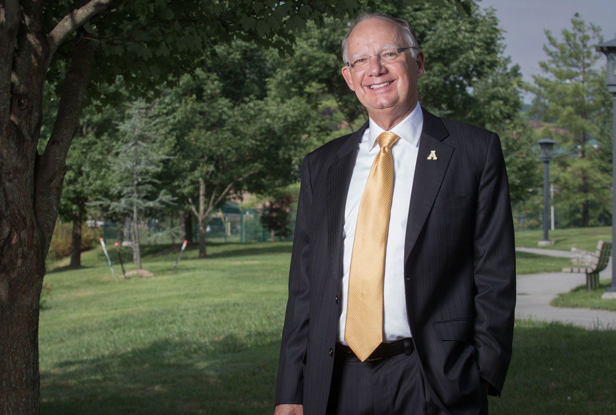 WBTV_News's tweet photo. SAD NEWS: Former Appalachian State chancellor Kenneth E. Peacock passed away on Friday.

His imprint on the university here >>> https://t.co/09qyo7GtQl https://t.co/GRLbydCXsf