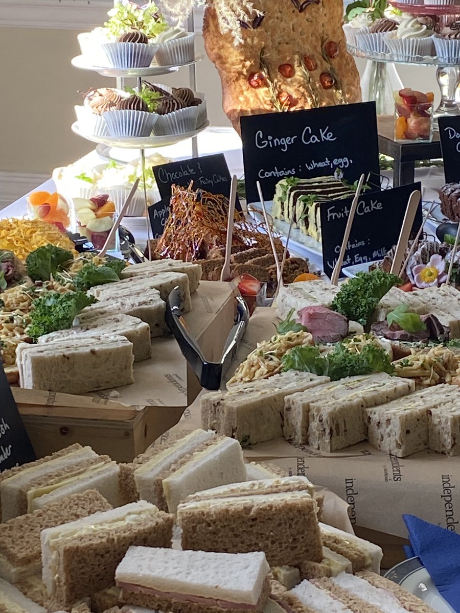 liz Colbourne tweet media