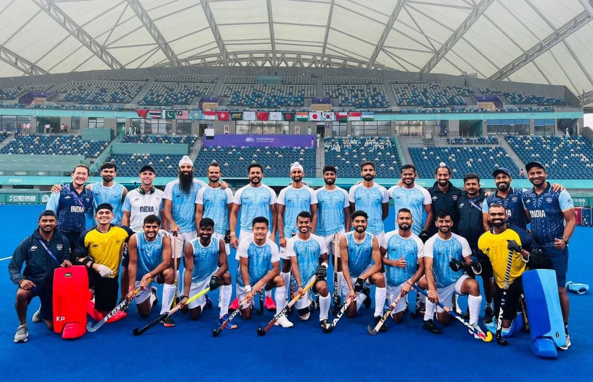 स्वर्ण पदक... स्वर्णिम उपलब्धि 🇮🇳

भारतीय पुरुष हॉकी टीम को #AsianGames23 में स्वर्ण पदक जीतने पर ढेरों शुभकामनाएं।

स्वर्ण पदक जीतकर आपने विश्वपटल पर तिरंगे का मान बढ़ाया है।

देश को आप पर गर्व है।