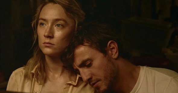 reverse_shot's tweet image. "Older actors could have made these characters and their bond more emotionally resonant and credibly worn." @Eng_Matthew on Garth Davis's sad midwestern sci-fi FOE: #NYFF61 
reverseshot.org/reviews/entry/…