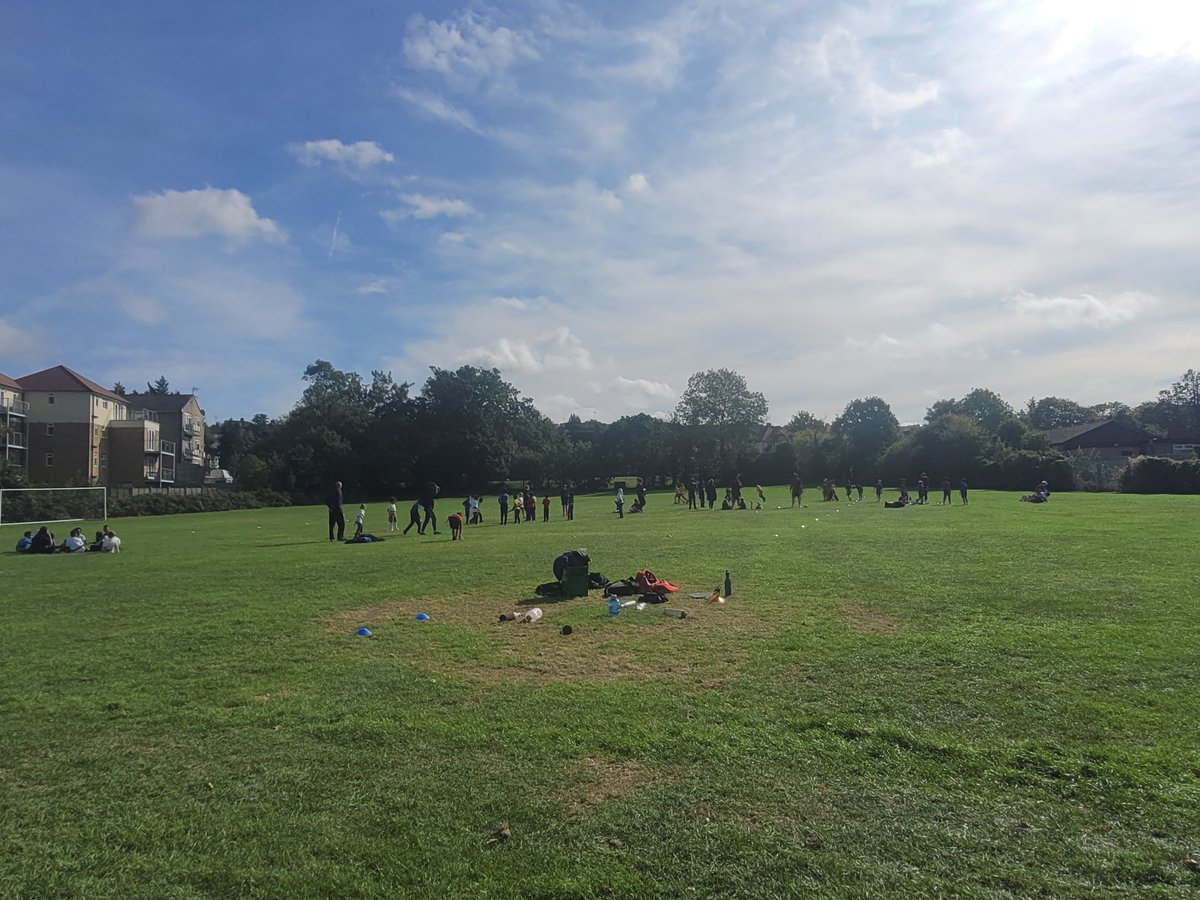 What lovely weather we're having this October! Perfect for our tri festival. With over 150 children took part in golf, badminton and rugby all led by <a href="/KingsburyHigh/">KingsburyHigh</a> leaders and the rugby supported by @SaracensFdn #schoolgames