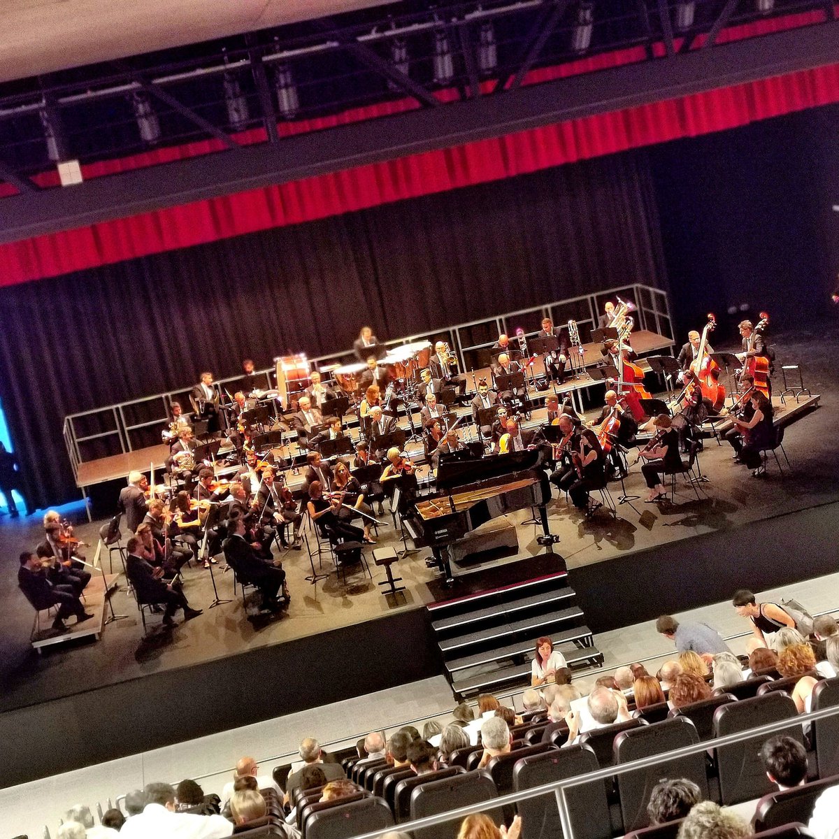 Comienza nuestra ¡tercera! TEMPORADA DE ABONO EN TAFALLA recibiendo a nuev@s abonad@s y al público juvenil de la Escuela de Música de <a href="/AytoTafalla/">Ayuntamiento Tafalla / Tafallako Udala</a> 😍... ¡Y qué contentos estamos! ¡¡¡Eskerrik asko Tafalla!!!