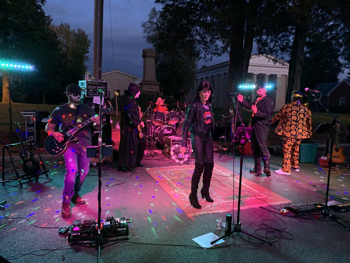It’s just about time for the annual CountySeat Halloween gig/party!  Saturday Oct 28 6-9ish pm. Call and make your reservations now,  just about booked up.  Can’t wait to see you ghouls! facebook.com/events/s/south…  #SouthernTideBand #LetsRock #powhatanva