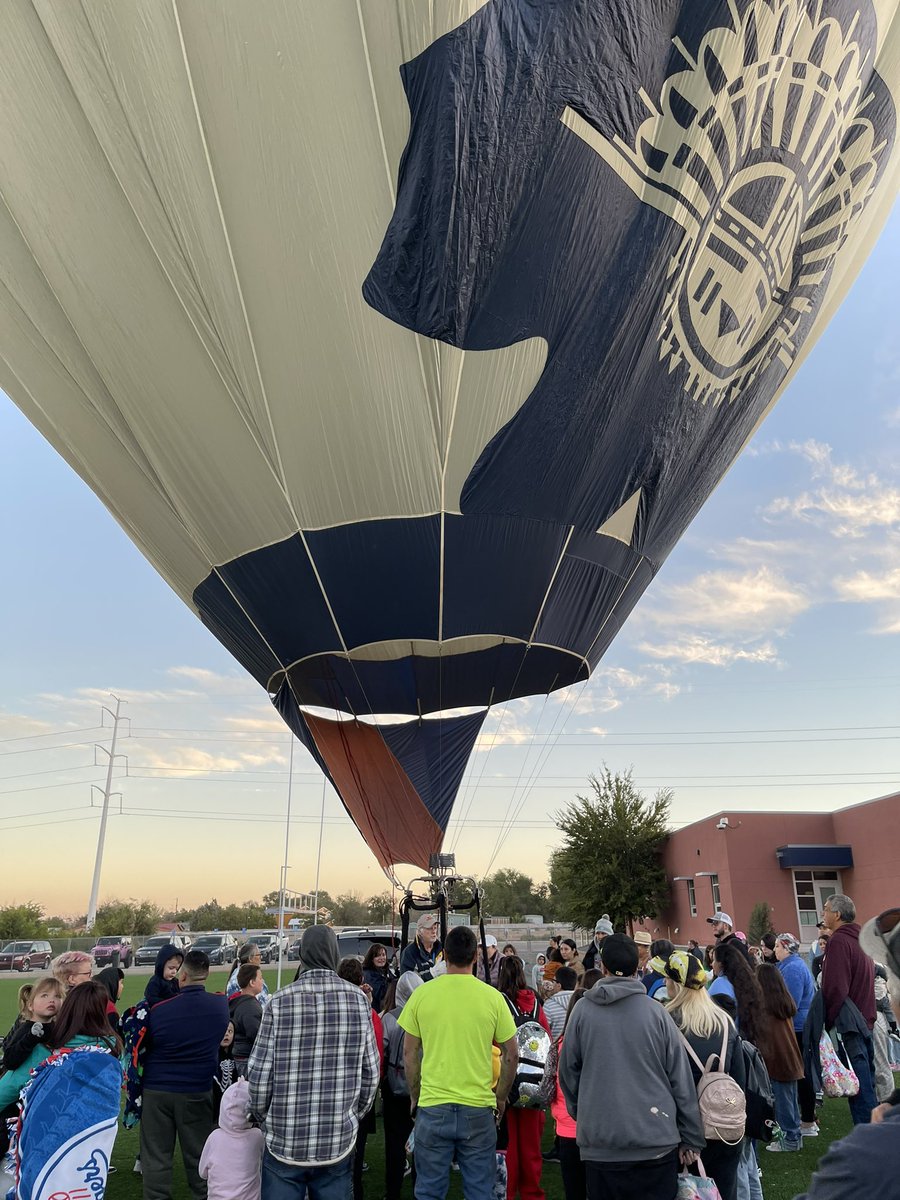 We had a balloon-tastic morning! Thank you @NuStarEnergyLP for your continued support!