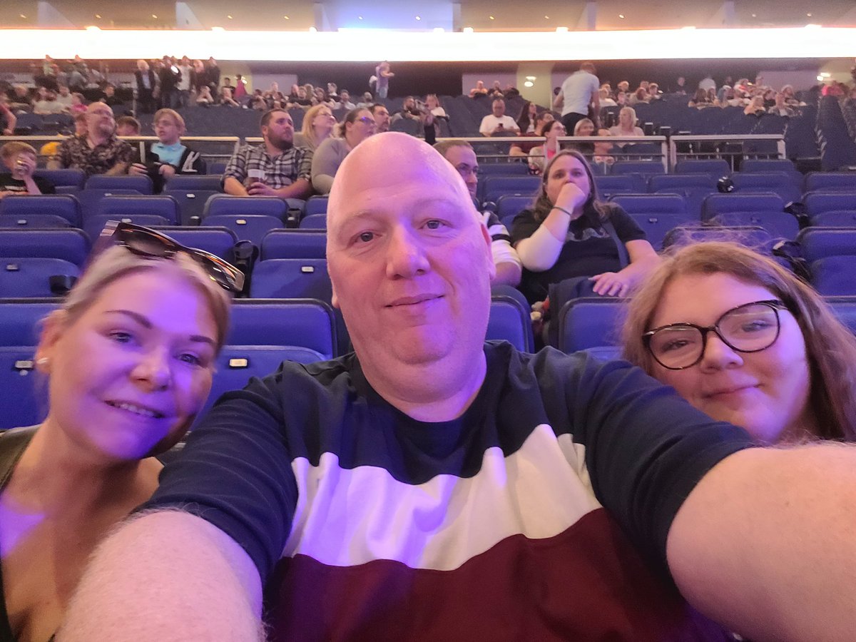 garycarpenter22's tweet photo. @fluffyguy #O2ARENA https://t.co/GS9SoOTKJU