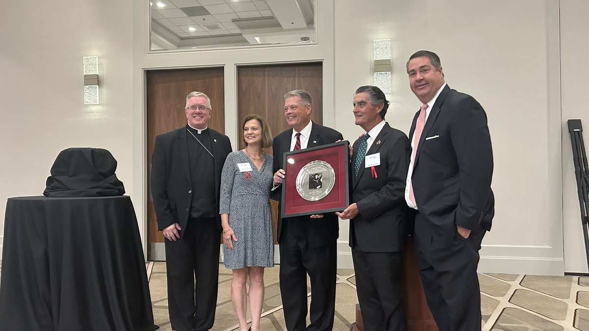 Congratulations to Judge Brendan J. Sheehan on receiving the St. Thomas More Award from The Lawyers Guild of The Catholic Diocese of Cleveland. Honorees are chosen for fostering spiritual growth, having high ethical standards, and showing attentiveness to societal issues.