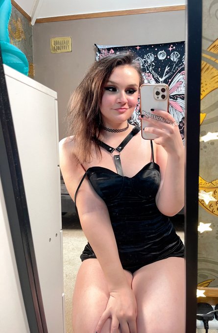 Okay screw all the "would you love me if I was a worm" jazz, I'm not a worm, I will never be a worm,