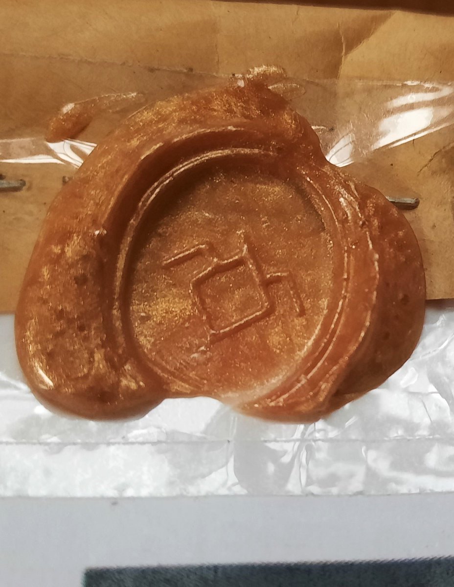 Lisa_Lovebucket's tweet photo. I sent 23g of @TTPrice23's ashes off to @L13LIW today, to be fired into his MuMu Brick which will be laid into The People's Pyramid on 23/11/23 #TDOTD #MuMufication #Brickbearer https://t.co/0t22DYTGbR