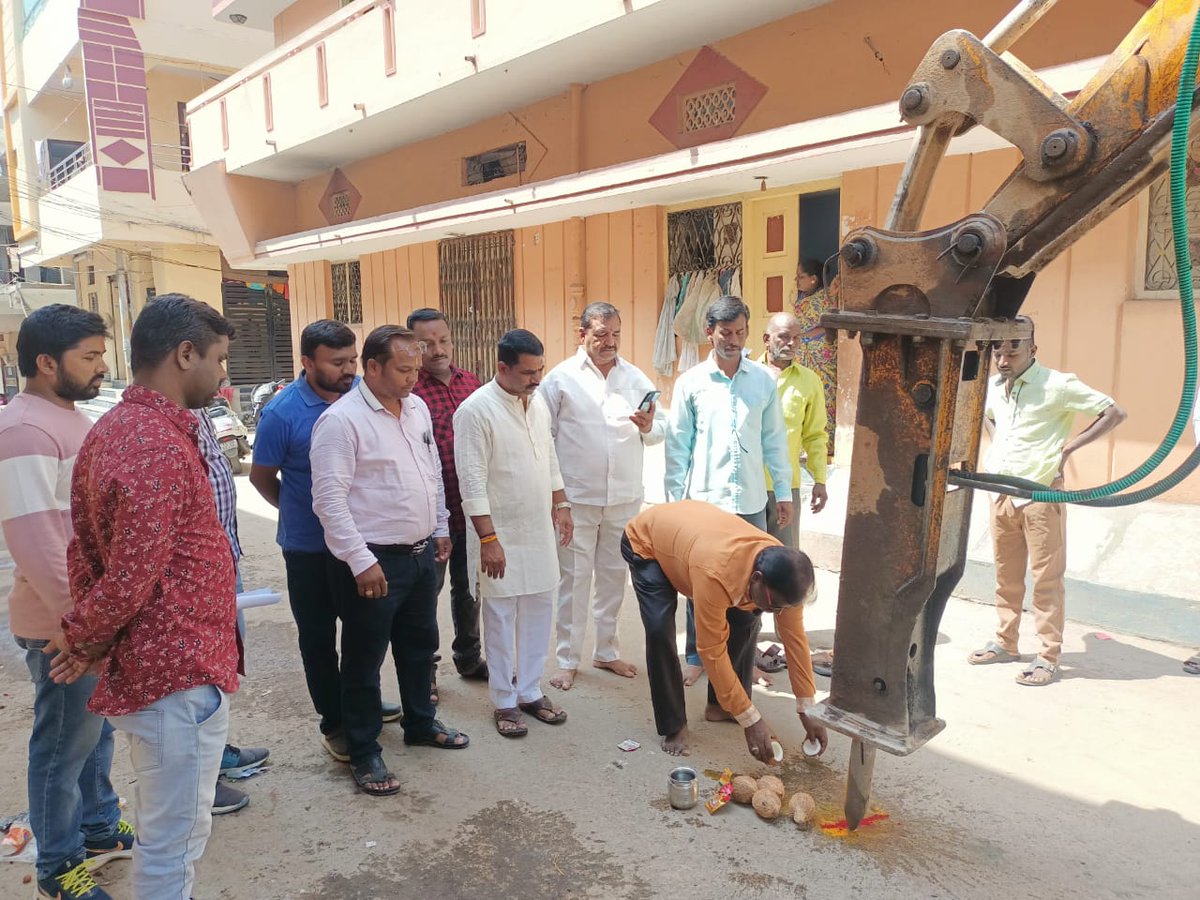 BohiniDarshan's tweet photo. As part of the continued development of Ziaguda division, corporator Sri Bohini Darshan ji today inaugurated CC road at Venkatesh Nagar, Ziaguda with the support from local residents and karyakartas. https://t.co/Bs5jScKIXL