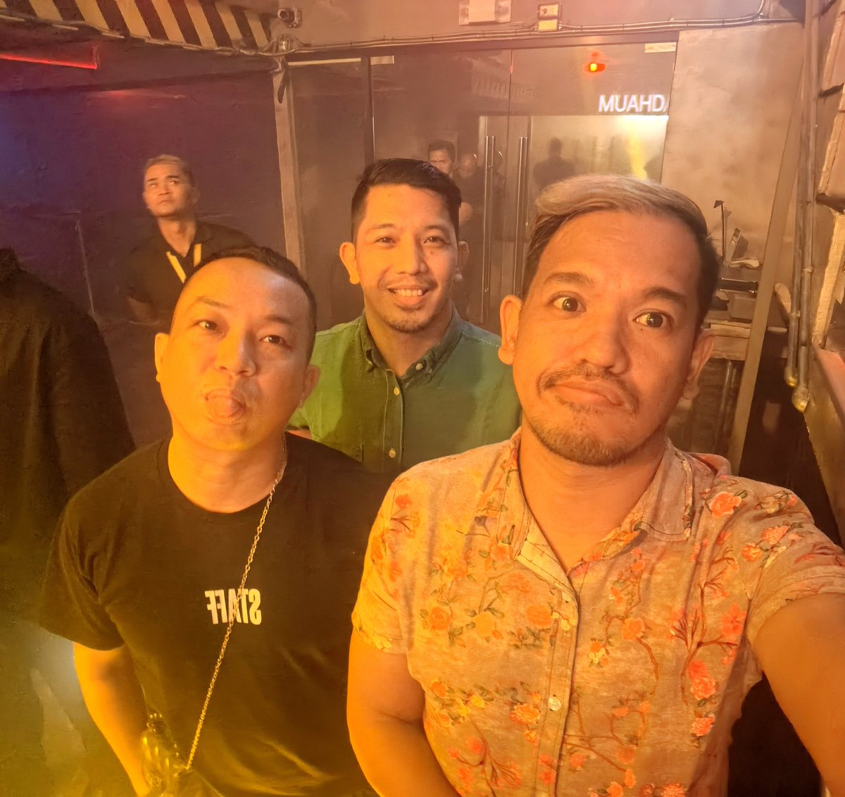 claudmramos's tweet photo. Day off sa mga inday! @thepurpleman @RogramJr https://t.co/tAE57e2bJ7