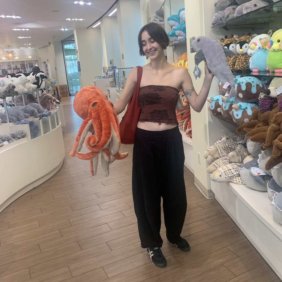 A being named Mountain tweet media