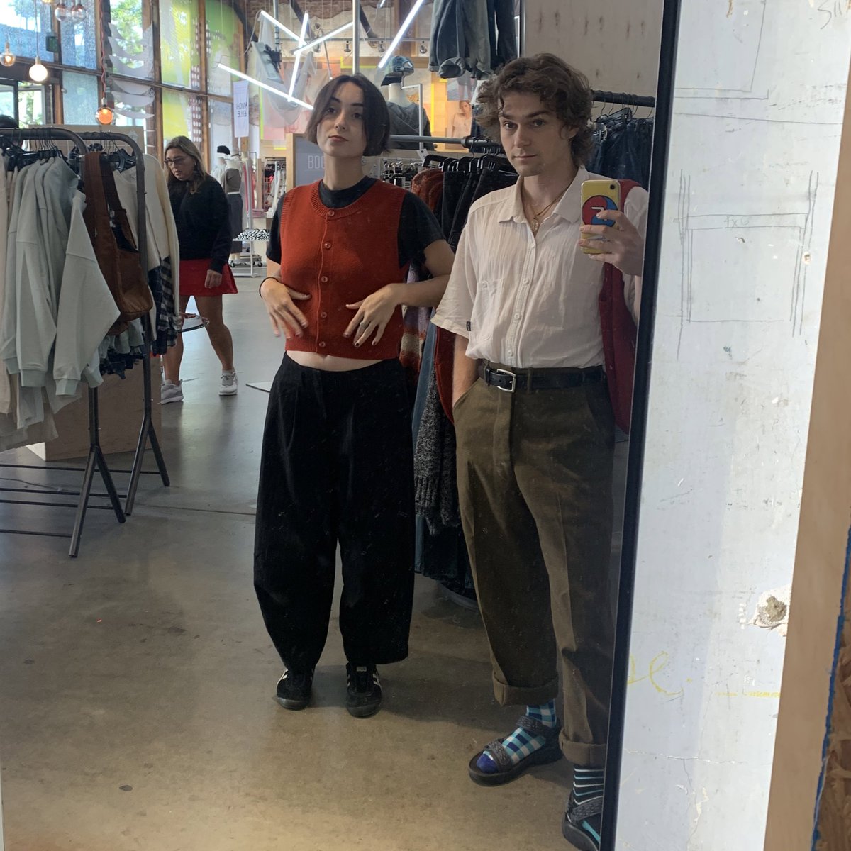 A being named Mountain tweet media