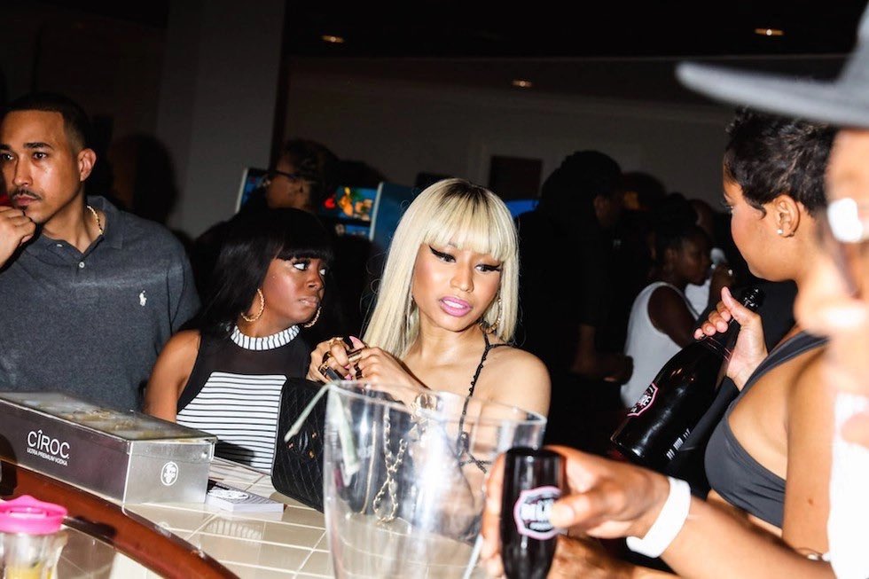 MINAJMEETDAWOO's tweet photo. nicki minaj (2016). https://t.co/IyXgm1O2Tu