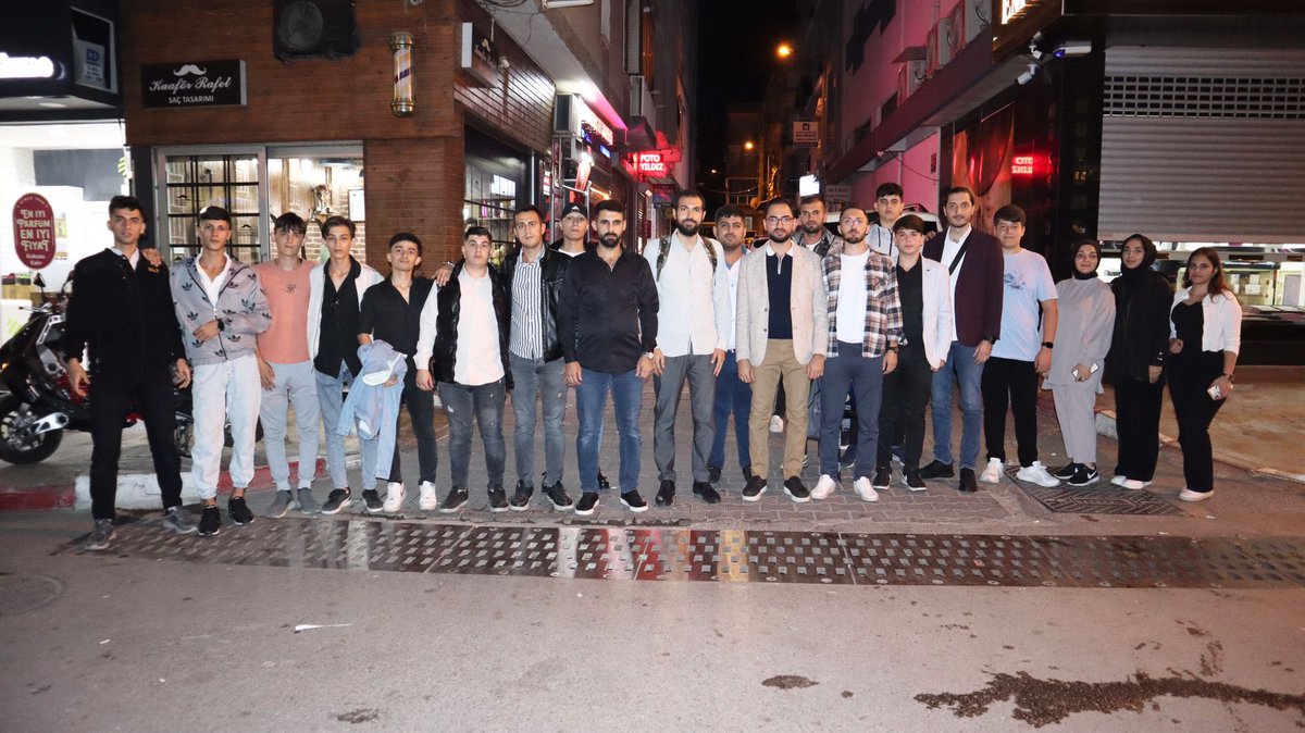 AkGenclikKmlps's tweet photo. Yarın gerçekleşecek olan 4. olağanüstü büyük Kongremize katılmak üzere ankaraya doğru yola çıktık.

Kemalpaşa AK Gençlik hazır.💪 https://t.co/5cE8fFtmaF