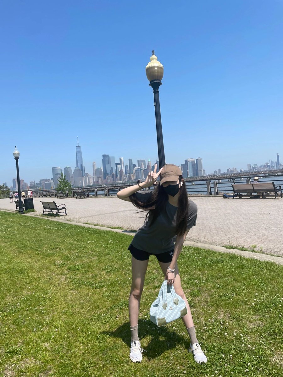 Slitee187834's tweet image. 