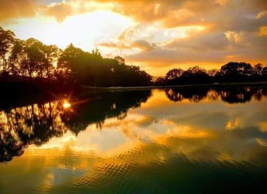 Hermoso ocaso ¡PRESA VERDE!  #Jiquipilco   #DeMiPuebloParaElMundo