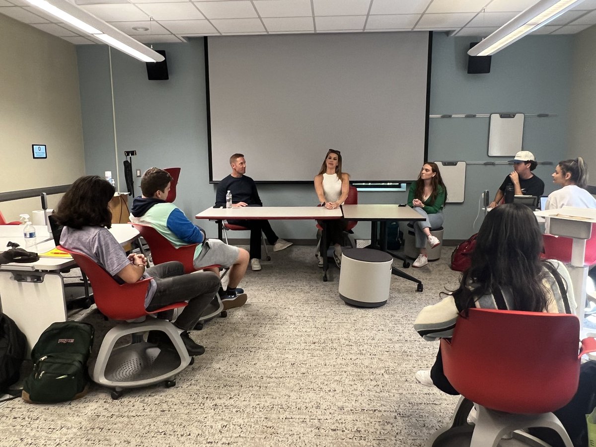 Nicole_Kraft's tweet photo. Once again proving @OhioStateComm is an amazing place for learning sports journalism from the best—thrilled to welcome @joelklatt and @JennyTaft talking careers and covering sports. https://t.co/iZZcHZKpTv