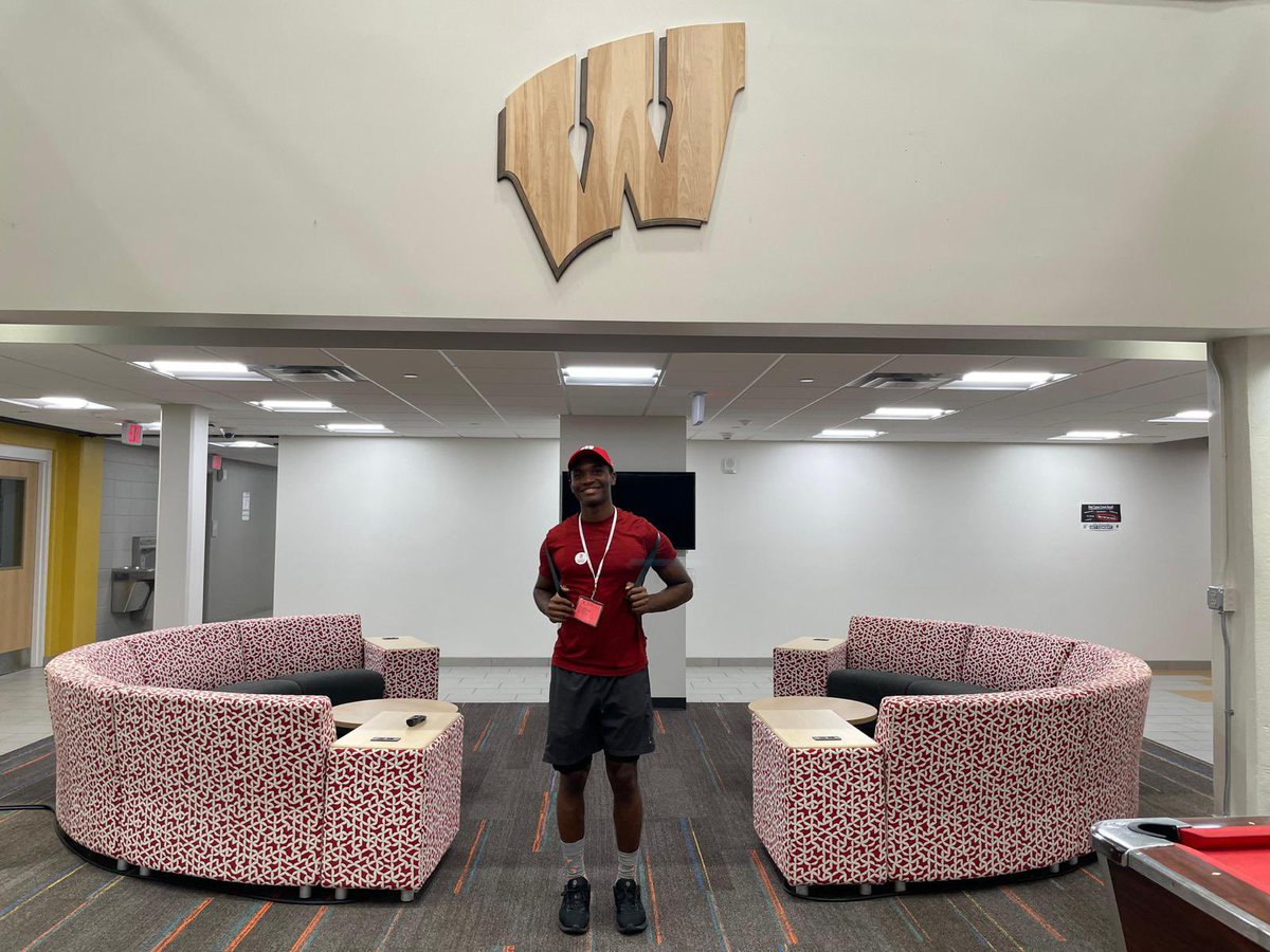 bigapplebadgers's tweet photo. Born and raised in Washington Heights, Thomas is currently a freshman studying mechanical engineering. He picked this major because of his love for 3D modeling, and the flexibility the field has to offer. (Cont.) https://t.co/MVd8N1iAI6