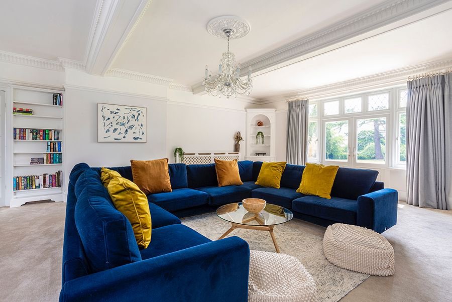 UniqueLGetaways's tweet photo. Looking for the perfect luxury venue to celebrate with family and friends? This beautiful lakeside property close to the Malvern Hills is one of our favourites.

#travelling #travel #photography #beautiful #malvern
#celebration #party https://t.co/jlboKUmdan
