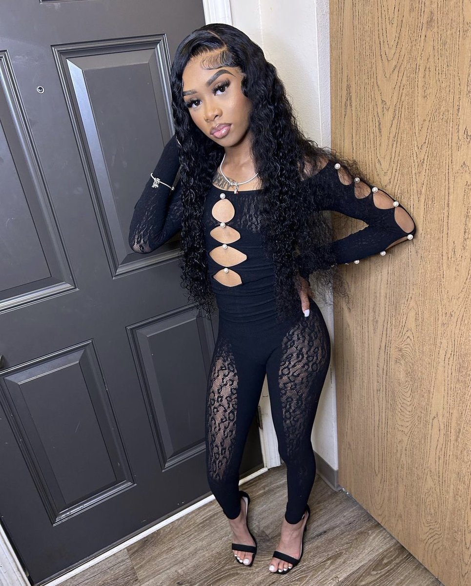 daiiiibaybeee's tweet photo. Gorgeous you gorgeous 🖤 https://t.co/X3MBtwbYjt
