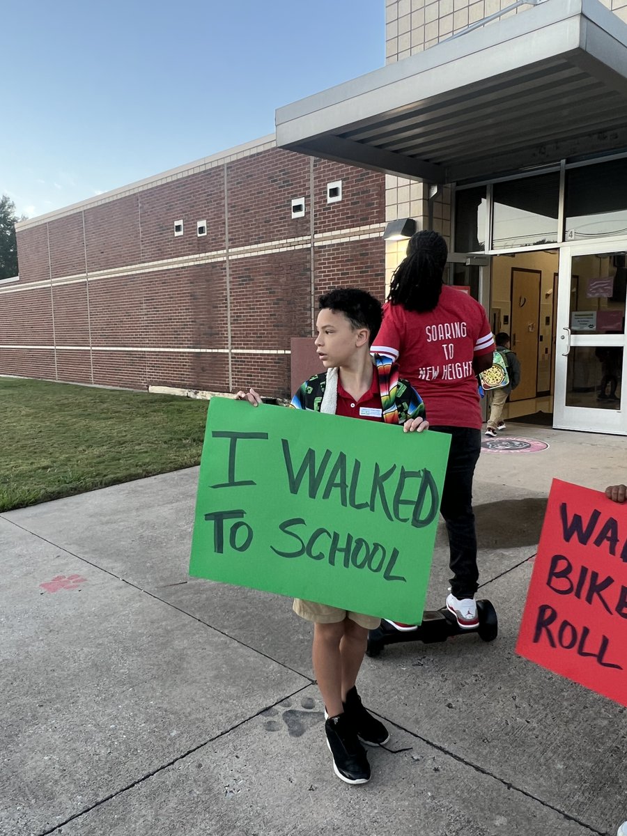 Handley scholars &amp; families participated in the National Walk, Bike &amp; Roll to School Day! Scholars walked, rode bikes and even rolled in on skates!  We appreciate you for taking the pledge to be safe as you travel to school. #HappyBike&amp;Roll #HikeItBikeIt <a href="/gisdnews/">Garland ISD</a> <a href="/gisdengagement/">Family and Community</a>