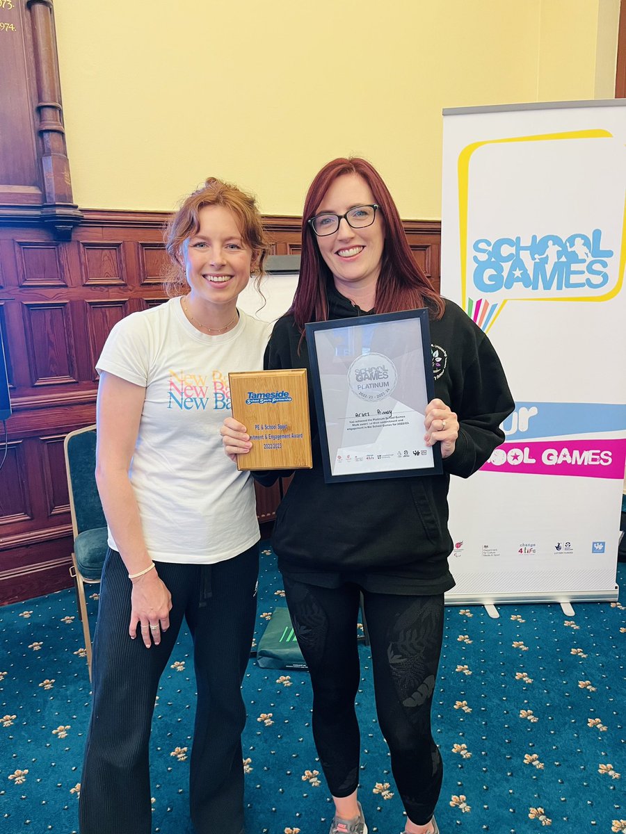 ArliesSport's tweet image. Today, as well as receiving our Platinum award we also received an award from for PE &amp;amp; School sport commitment &amp;amp; engagement! So proud of everyone @arliestameside and looking forward to another fantastic year of sporting events! Thank you @tamesidessp and @georgiatb