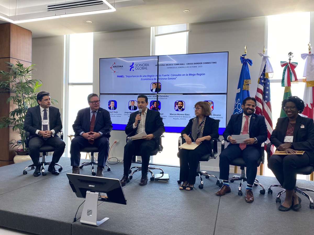 aurora_retes's tweet image. Arizona-Mexico Hall Town en alianza @SonoraGlobal se une para marcar ruta de colaboracion EFECTIVA y aprovechar #nearshoring  y detonar #MegaRegion  economicamente con in grediente humano en la ecuación laboral de integrar migrantes @Coparmex @CANACINTRAMex @index @lopezdoriga