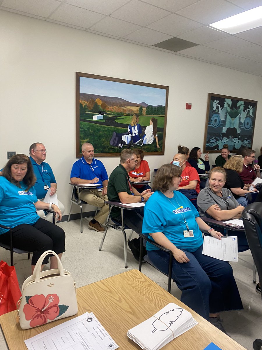 AMorgan_FCPS's tweet image. Great afternoon with some of the technology team doing team building activities. This team had amazing conversations and insights! 
#fcpssupport