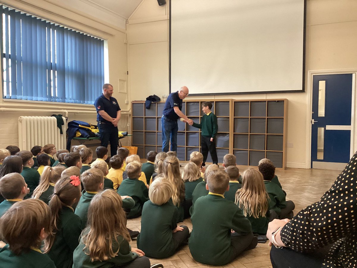 YsgolTanyfron's tweet photo. Thank you @rhyllifeboat for a very insightful talk about your wonderful charity and the great work that you do! A very well done to one of our pupils Ethan for raising money for @RNLI and receiving a certificate! Da iawn! https://t.co/2cNKdNUVvR