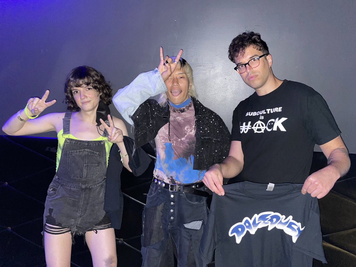 We met <a href="/daidai_PD/">DAIDAI Paledusk</a> last night at the <a href="/Paledusk_jpn/">Paledusk</a> Los Angeles show. Nice to meet you!